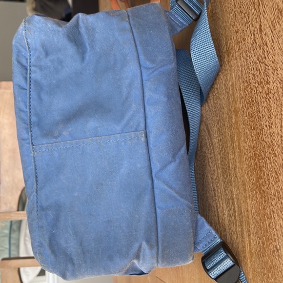 Fjallraven Classic Kanken Backpack - Picture 5 of 6